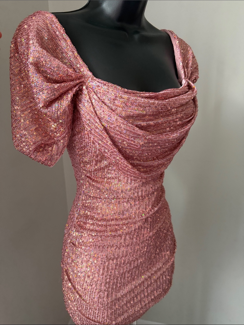 🆕 HELLO MOLLY Frequent The Club Dress Pink Sequin Size 2 NWT - Picture 8 of 16